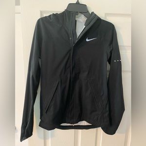 Nike women’s black rain jacket XS